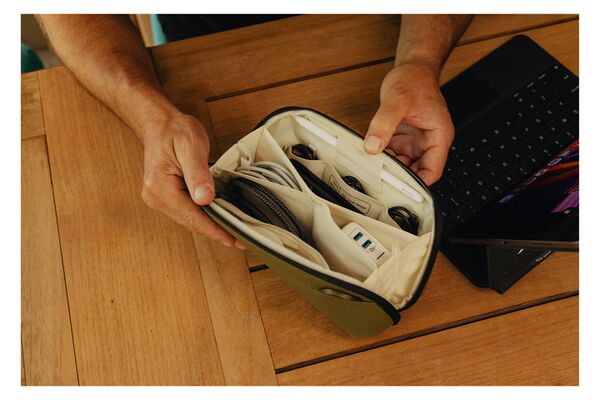 Peak Design Tech Pouch Small  Kelp