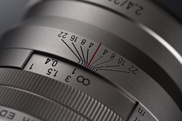 Pentax D FA 21mm f/2.4 ED Limited DC WR HD  silber Pentax K Vollformat