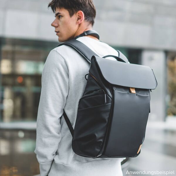 PGYTECH OneGo Backpack  Obsidian Black 18L
