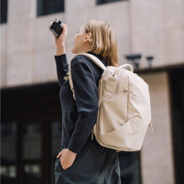 PGYTECH OneGo Lite Rucksack  16L Cream