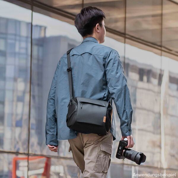 PGYTECH OneGo Shoulder Bag  Obsidian Black 6L
