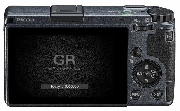 Ricoh GR III Street Edition + Akku DB 110 + Tasche GC-9 