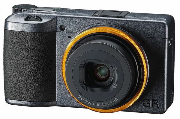 Ricoh GR III Street Edition + Akku DB 110 + Tasche GC-9 