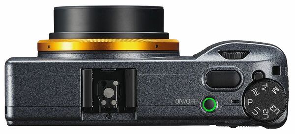 Ricoh GR III Street Edition + Akku DB 110 + Tasche GC-9 