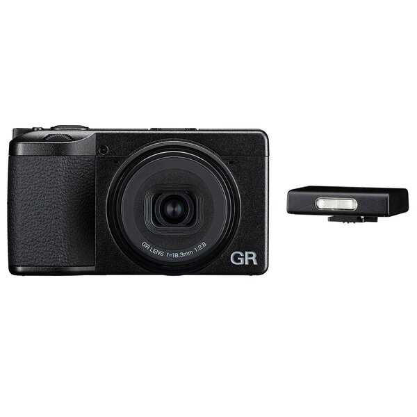 Ricoh GR IV HDF + Blitz GF-2 WW 