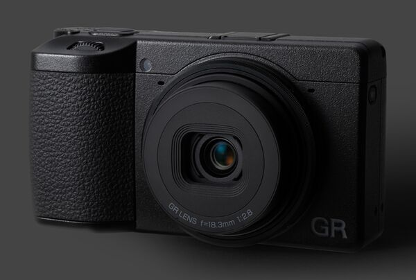 Ricoh GR IV 