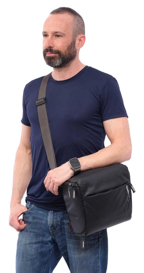 Shimoda Top Loader Medium  Schwarz