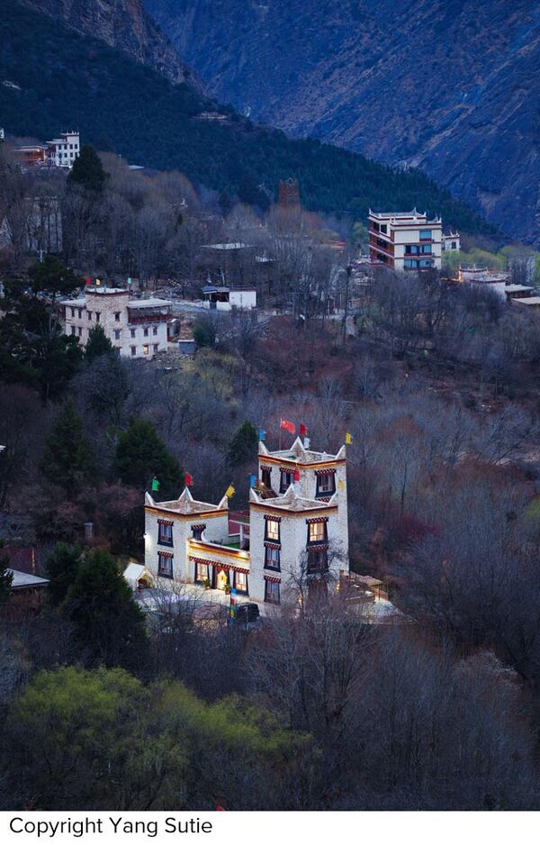 Sigma 200mm f/2 DG OS Sport  L-Mount