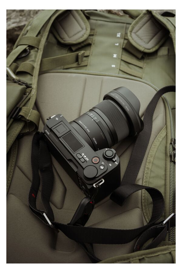 Sigma AF 12mm f/1.4 DC Contemporary  Sony E-Mount