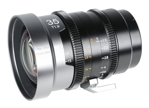 Sirui IronStar T1.9 1.5x Anamorphic Full Frame Cine Lenses 35mm mit PL / EF-Mount  Blue Flare