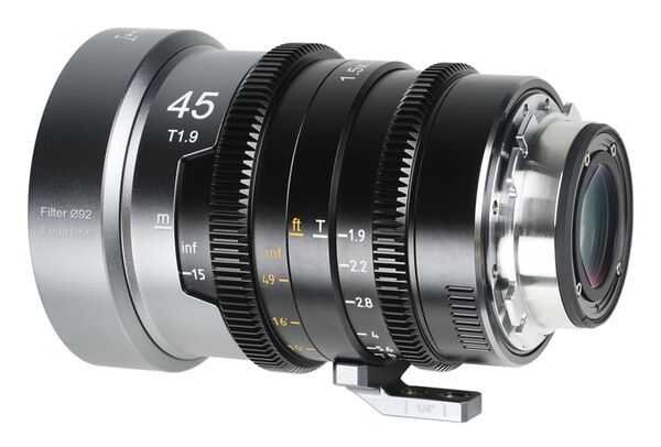 Sirui IronStar T1.9 1.5x Anamorphic Full Frame Cine Lenses 45mm mit PL / EF-Mount  Neutral Flare