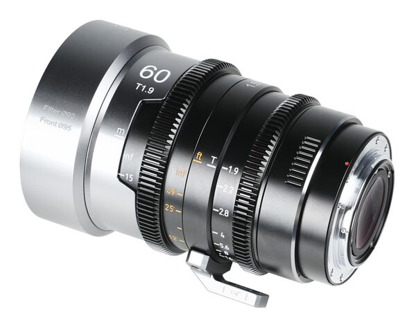 Sirui IronStar T1.9 1.5x Anamorphic Full Frame Cine Lenses 60mm mit PL / EF-Mount  Neutral Flare