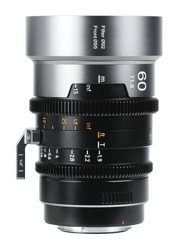 Sirui IronStar T1.9 1.5x Anamorphic Full Frame Cine Lenses 35 / 45 / 60mm mit PL / EF-Mount  Blue Flare