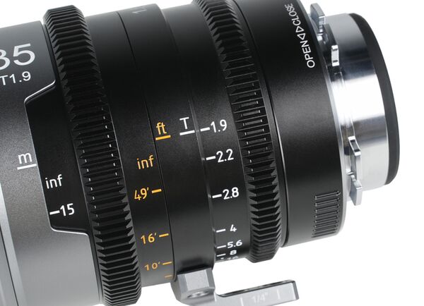 Sirui IronStar T1.9 1.5x Anamorphic Full Frame Cine Lenses 35 / 45 / 60mm mit PL / EF-Mount  Neutral Flare
