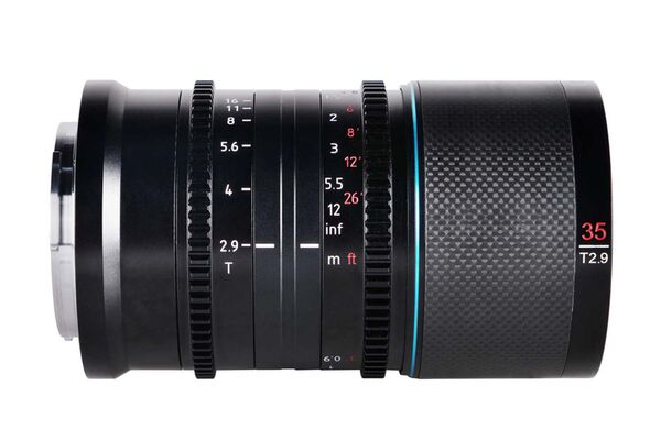 Sirui Saturn 35mm T/2.9 1.6x Carbon Vollformat Anamorphes Objektiv  Leica L Neutral Flare