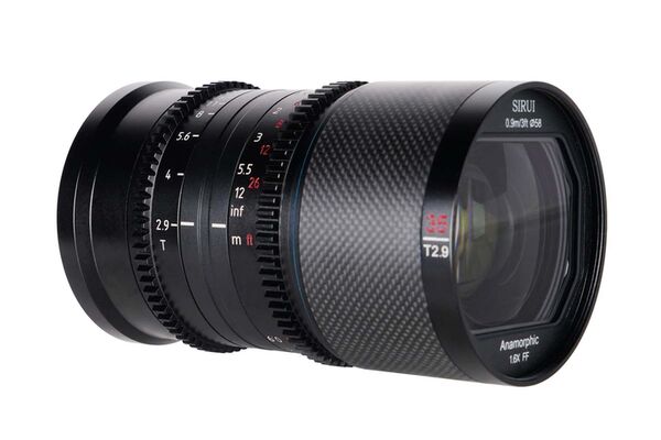 Sirui Saturn 35mm T/2.9 1.6x Carbon Vollformat Anamorphes Objektiv  Leica L Neutral Flare