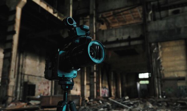 Sirui Venus 150mm T2.9 1.6x Vollformat Anamorphes Objektiv  Z-Mount