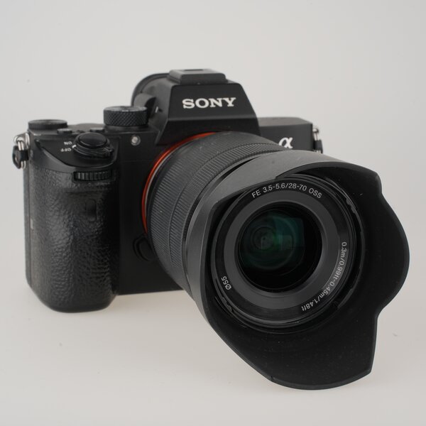 Sony Alpha 7 III (ILCE-7M3) + SEL 28-70mm OSS FE - Second Hand - 