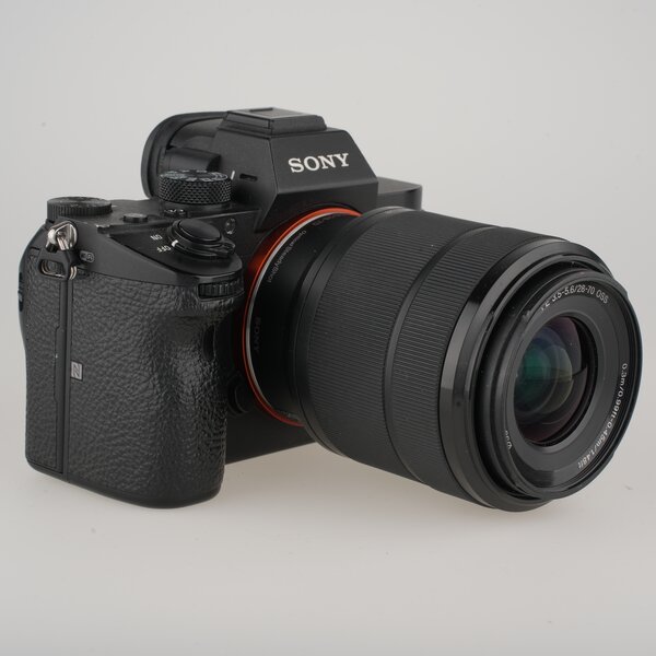 Sony Alpha 7 III (ILCE-7M3) + SEL 28-70mm OSS FE - Second Hand - 