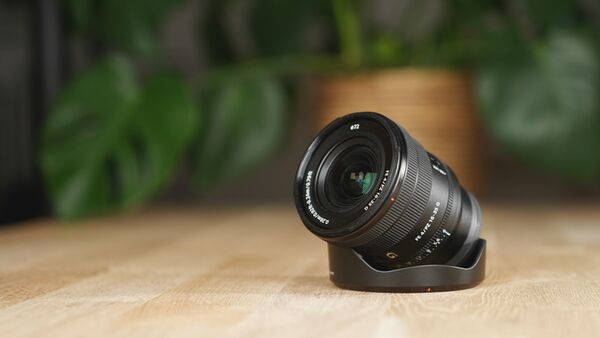 Sony SEL 16-35mm f/4.0 G PZ  Sony FE-Mount