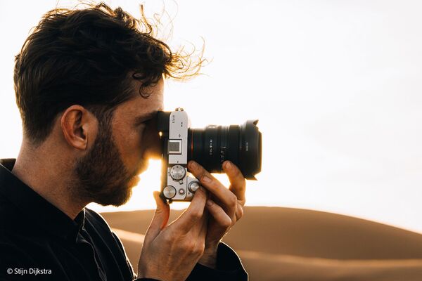 Sony SEL 16mm f/1.8 G  Sony FE-Mount