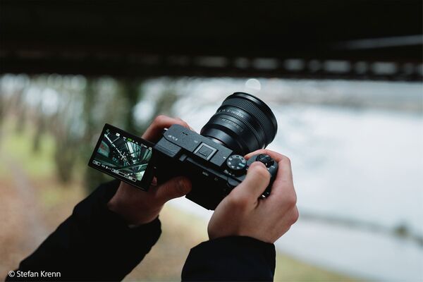 Sony SEL 16mm f/1.8 G  Sony FE-Mount