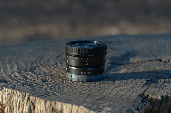Sony SEL 24mm f/2,8 G  Sony FE-Mount