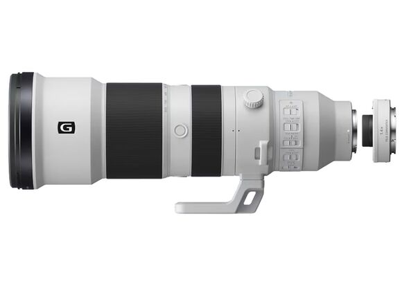 Sony SEL 400-800mm f/6.3-8 G OSS + Telekonverter SEL-14TC 1.4x  Sony FE-Mount