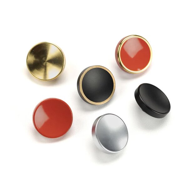 Squarehood Auslöseknopf Concave  Rot mit Messing