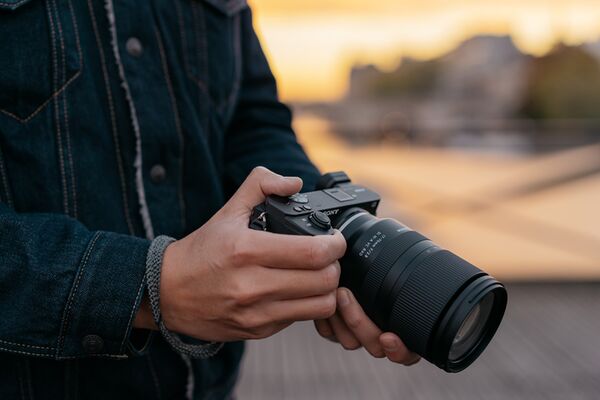 Tamron 17-70mm f/2.8 Di III-A VC RXD  Sony E-Mount