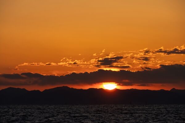 Tamron 50-300mm f/4.5-6.3 Di III VC VXD  Sony FE-Mount