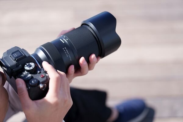 Tamron 50-300mm f/4.5-6.3 Di III VC VXD  Sony FE-Mount