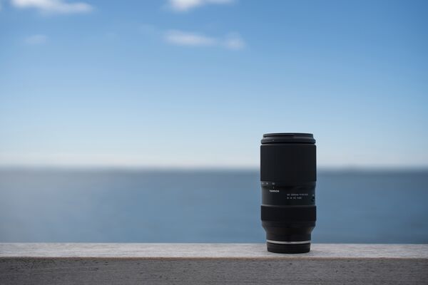 Tamron 50-300mm f/4.5-6.3 Di III VC VXD  Sony FE-Mount