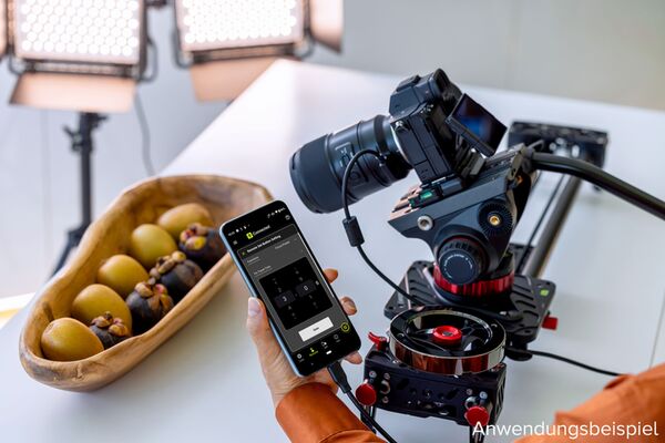 Tamron 90mm f/2.8 Di III MACRO VXD   Sony FE-Mount