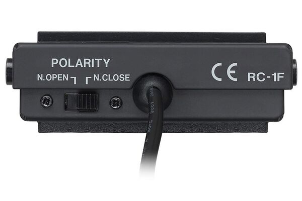 Tascam Fußschalter (Taster) mit wählbarer Polarität. Kabellänge 1,80m, 6,3mm Klinkenstecker 