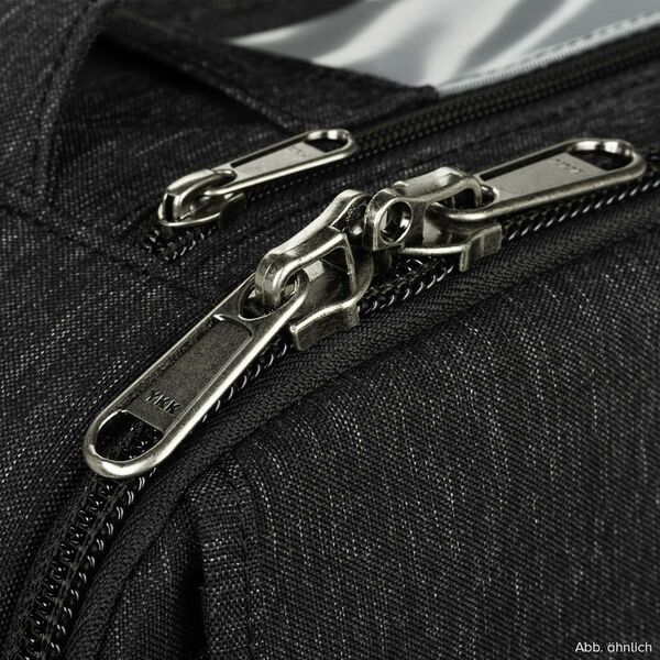 Think Tank Airport Advantage XT  schwarz