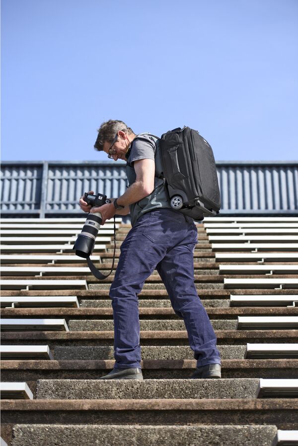 Think Tank Essentials Convertible-Rucksack auf Rollen 