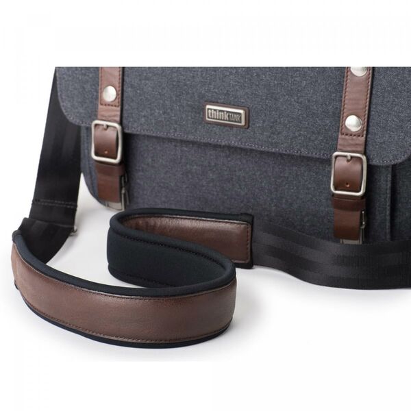 Think Tank Signature  13 slate grey