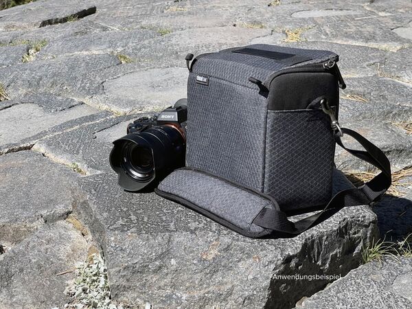 Think Tank Stash Master  L