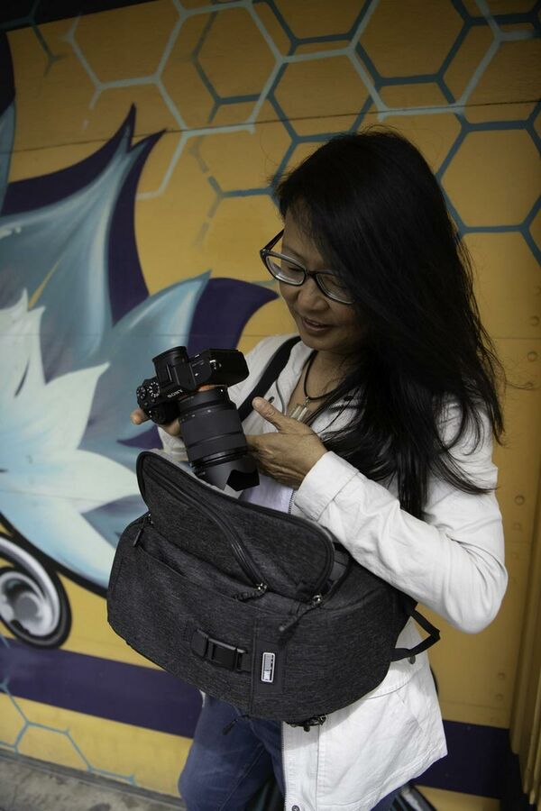 Think Tank Urban  Access sling 10