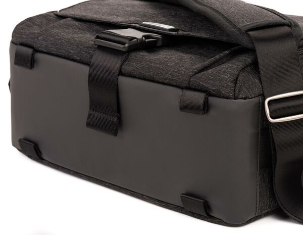 Think Tank Vision  13 graphite