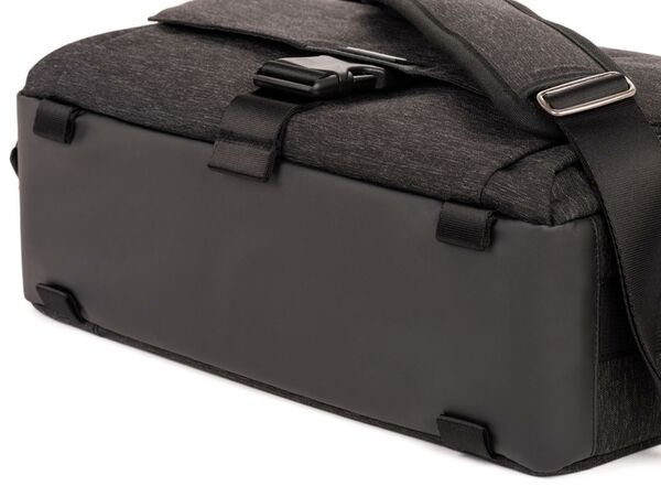 Think Tank Vision  15 graphite