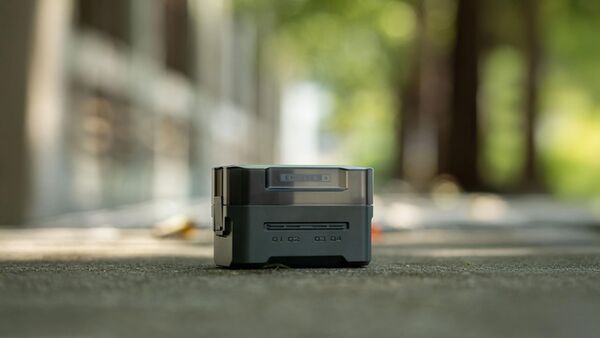 Tilta portable Ladestation  grün für EN-EL15 (4 Kanäle)