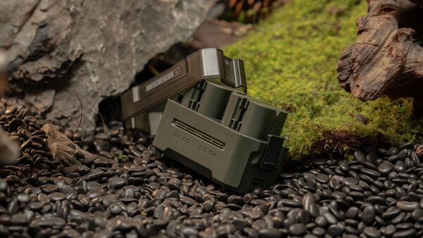 Tilta portable Ladestation  grün  für LP-E6 (4 Kanäle)