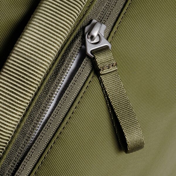 Urth Arkose 20L Backpack + Camera Insert  Grün