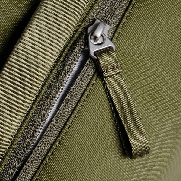 Urth Arkose Rucksack  20L grün