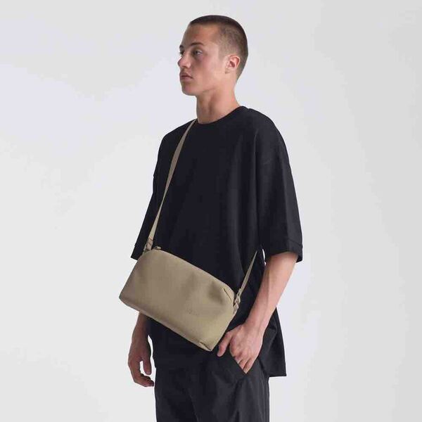 Urth Dolomite Camera Sling  beige