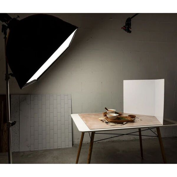 V-Flat World Tabletop V-Flats  Medium 20' x 35' 2 x weiß, 2 x schwarz