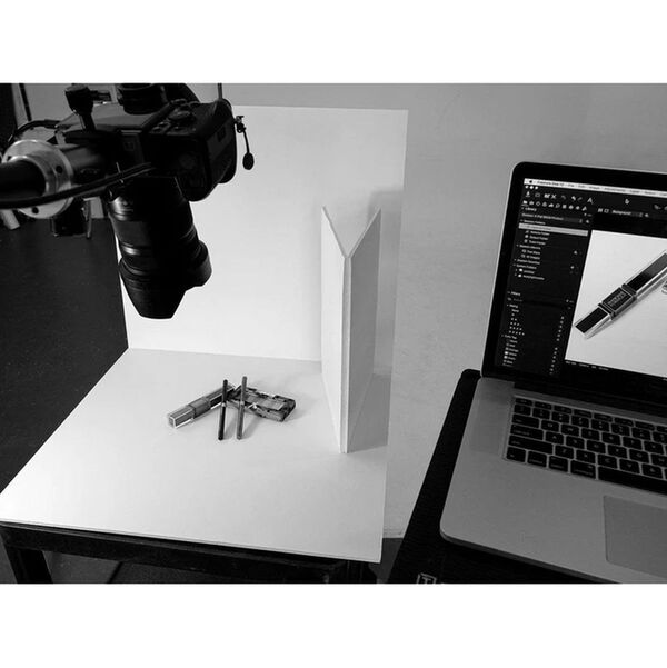 V-Flat World Tabletop V-Flats  Small 12' x 18' 2 x weiß, 2 x schwarz