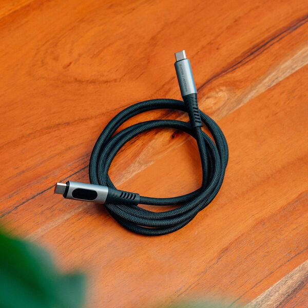 Verbatim USB-C/USB-C 240W 1,2m LED-Anz. Ladekabel schwarz, Sync&Charge, 40GBit/s 